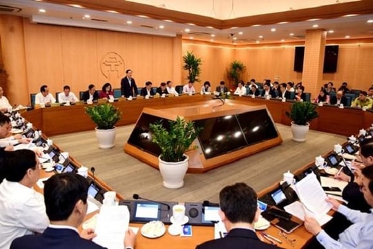 Chủ tịch Hà Nội: Nếu có người dương tính phải cách ly cả tòa nhà