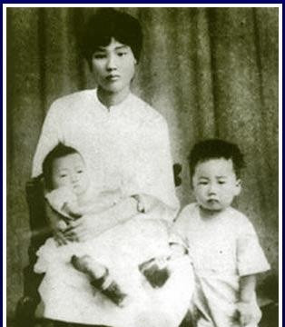 Bài 1: Ba người con với bà Dương Khai Tuệ