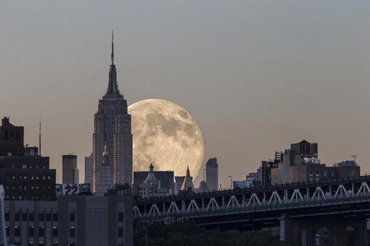 21 giờ tối mai sẽ có siêu mặt trăng lớn nhất trong vòng 70 năm