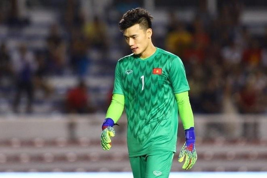 Thủ môn Bùi Tiến Dũng thừa nhận không được suôn sẻ ở Hà Nội FC nên phải ra đi