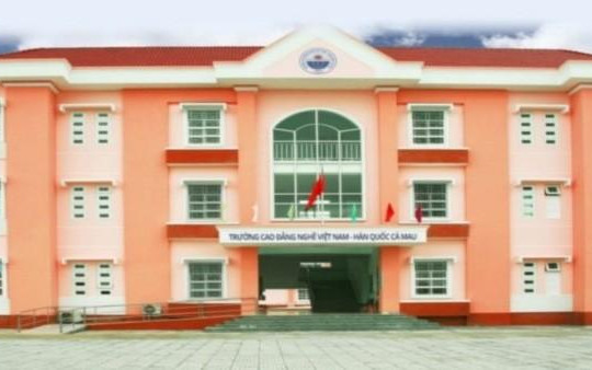 Trường cao đẳng Nghề Việt - Hàn Cà Mau 'bất ngờ khi bị đòi tiền'