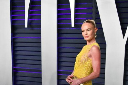 Kate Bosworth diện váy của Nguyễn Công Trí lọt top trang phục đẹp nhất tiệc hậu Oscar
