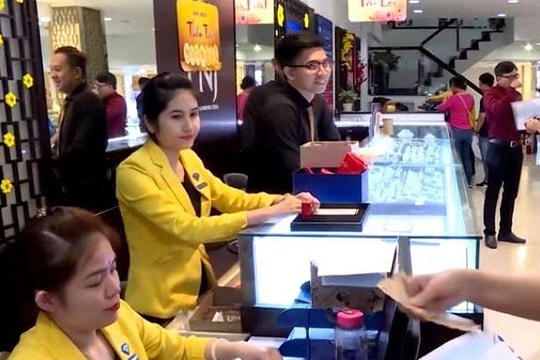 Ngày vía Thần Tài, giá vàng bất ngờ quay đầu giảm mạnh
