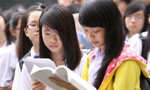 Tuyển sinh vào lớp 10 ở Hà Nội: Chỉ tiêu ít, căng thẳng hơn kỳ thi đại học