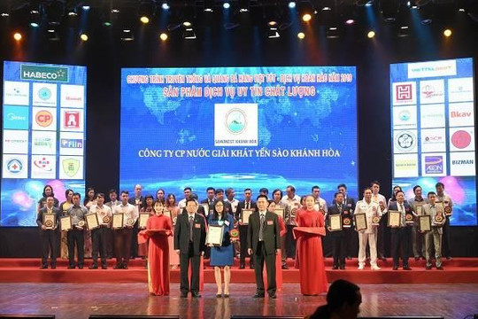 Yến sào Khánh Hòa lọt Top 10 hàng Việt chất lượng vì quyền lợi người tiêu dùng