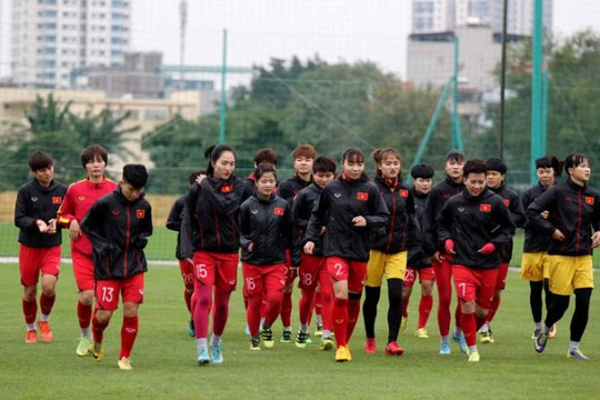 HLV Mai Đức Chung chốt danh sách nữ Việt Nam thi đấu trận play-off Olympic