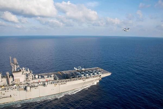 Tàu chiến Mỹ tiến gần nơi tàu thăm dò Trung Quốc hoạt động trên Biển Đông