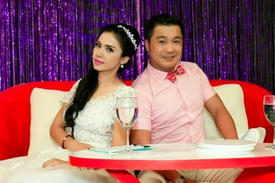 Lộ ảnh Việt Trinh –Lý Hùng mặc trang phục cô dâu chú rể