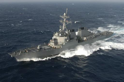 Tàu chiến Mỹ lại đi qua eo biển Đài Loan thách thức Trung Quốc