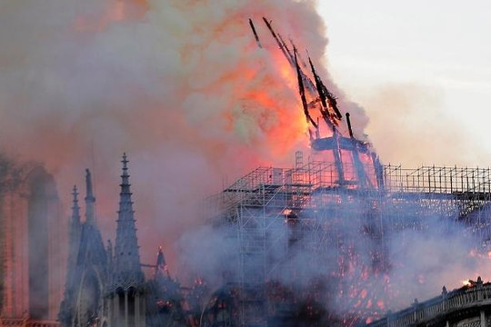 Nuối tiếc Notre Dame de Paris!!!