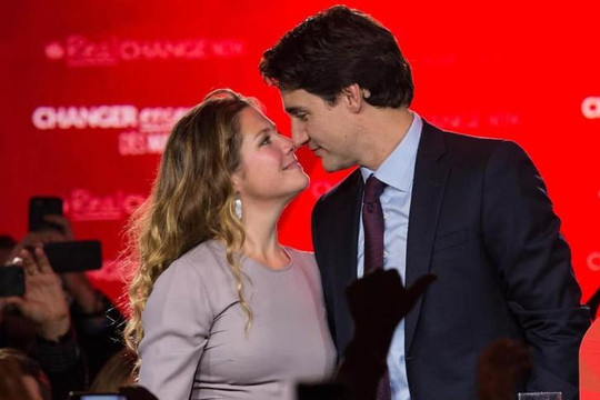 Thủ tướng Canada tự cách ly ngay trước khi vợ có kết quả nhiễm COVID-19
