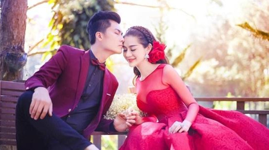 Lâm Khánh Chi đã ấn định ngày cưới: 'Tôi sẽ mặc 5 chiếc áo dài có đính 500 viên pha lê'