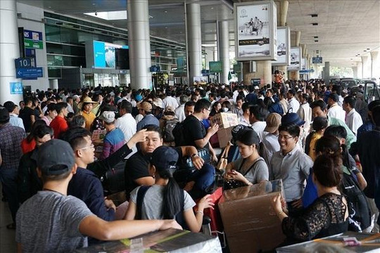 'Tận dụng ki-ốt check-in tự động, sân bay Tân Sơn Nhất có thể tăng thêm 400% khách'