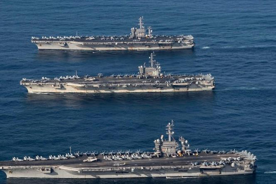 Phớt lờ đe doạ từ Trung Quốc, 3 tàu sân bay Mỹ xuất hiện gần Biển Đông