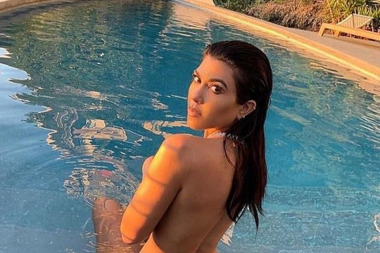 Kourtney Kardashian không ngại khỏa thân, khoe ảnh nóng bỏng trên bìa tạp chí Health