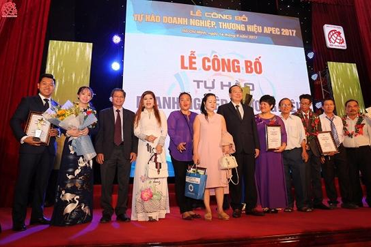 Việt Hưng Phát được vinh danh 'Top 10 Thương hiệu tiêu biểu APEC- 2017'