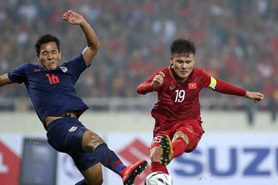 Kiatisuk: 'Bóng đá Việt Nam phát triển nhanh không ngờ nhưng vẫn thua Thái Lan'