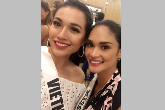 Lệ Hằng đọ sắc cùng Miss Universe Pia Wurtzbach