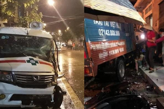 Clip taxi tải va chạm ô tô cứu thương và tông hàng loạt xe, tài xế kẹt cứng