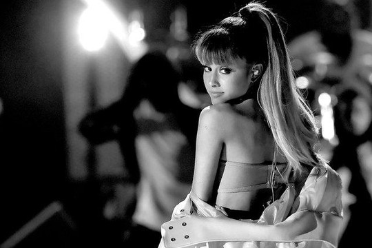 Cục NTBD yêu cầu báo cáo việc ca sĩ  Ariana Grande hủy bỏ show ở Việt Nam