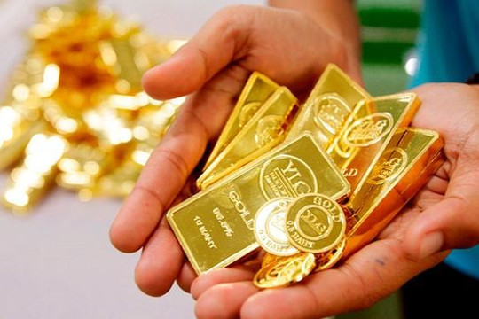 Giá vàng tăng vọt, vượt qua mốc 46 triệu đồng/lượng