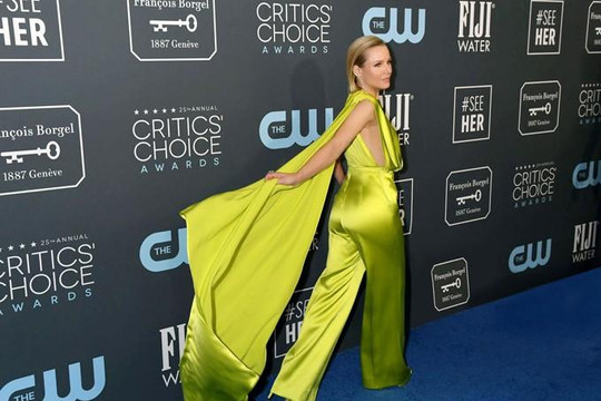 Kristen Bell diện trang phục của Công Trí tại Critic’s Choice Awards