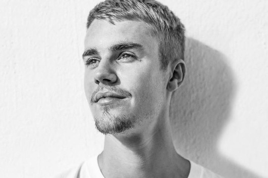 Justin Bieber trở lại làng nhạc thế giới với album ‘Changes’