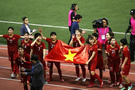 Bóng đá nữ Việt Nam một lần nữa đánh bại Thái Lan bằng nỗ lực tuyệt vời
