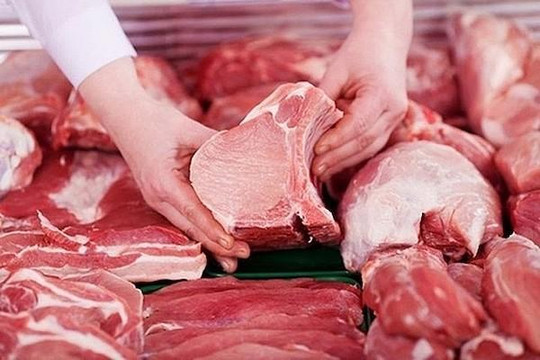 Mặt hàng thịt heo nhập khẩu đã tăng 205% vẫn được thúc nhập thêm