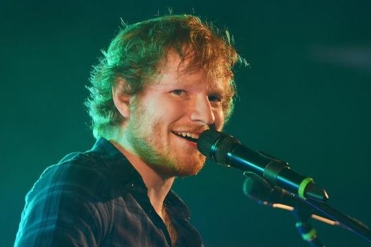 Ed Sheeran thừa nhận đã ngủ với vài người bạn gái của Taylor Swift