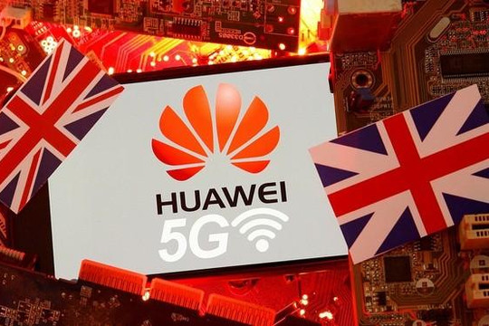 Trung Quốc chỉ trích Anh vì cấm mạng 5G của Huawei, can thiệp vấn đề ở Hồng Kông