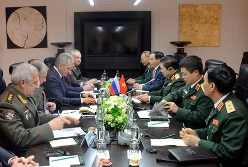 Việt Nam và Nga ký Kế hoạch phát triển hợp tác quốc phòng song phương