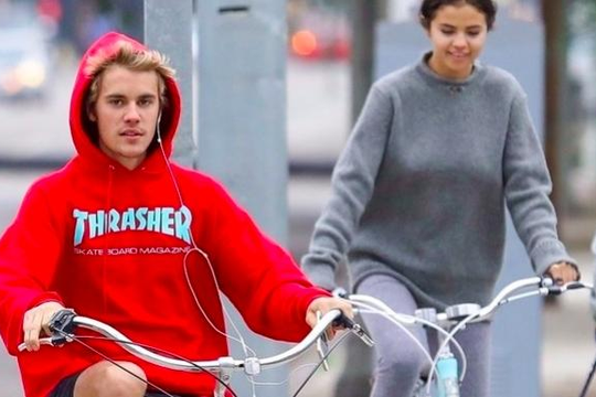Chuyện hợp tan kéo dài hơn 7 năm của cặp đôi Justin Bieber và Selena Gomez