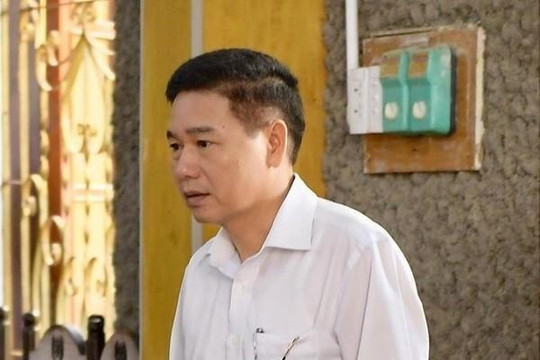 Gian lận thi cử Sơn La: Cựu Phó GĐ Sở Giáo dục ‘quanh co, bao biện’