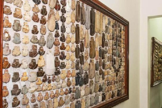Gặp người sưu tập 10.000 đá cổ ở Tây Nguyên
