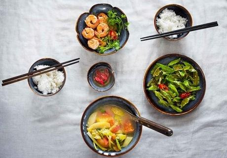 Văn hóa dùng đũa trong ẩm thực Việt Nam và một số nước châu Á
