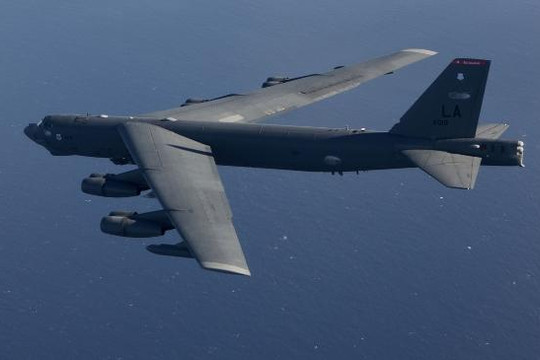 Mỹ điều máy bay B-52 tiến sát các đảo tranh chấp trên Biển Đông