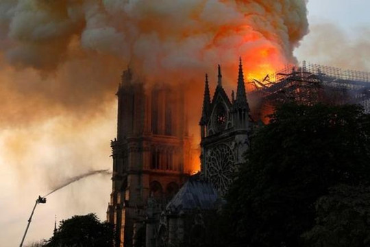 Vụ cháy tại nhà thờ Đức bà Paris