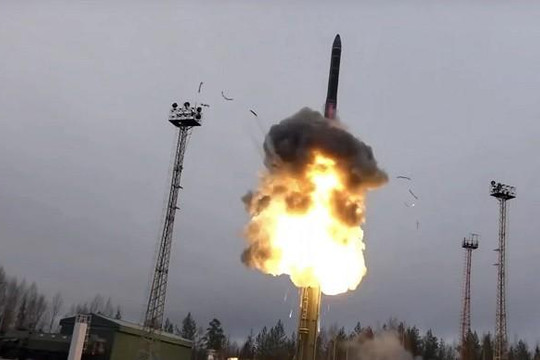 Mỹ lập mạng lưới vệ tinh theo dõi vũ khí siêu thanh của Nga, Trung