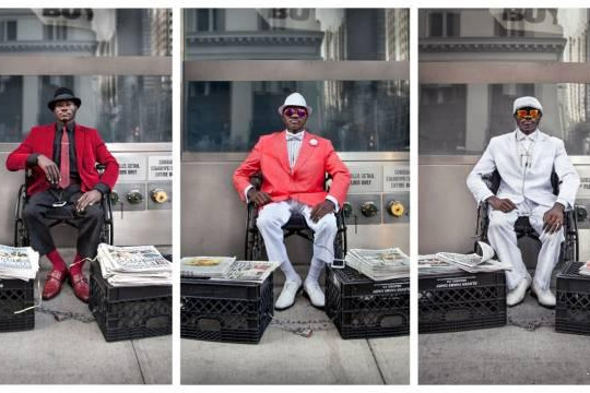 Bộ ảnh người bán báo vô gia cư có phong cách thời trang ‘chất’ nhất New York