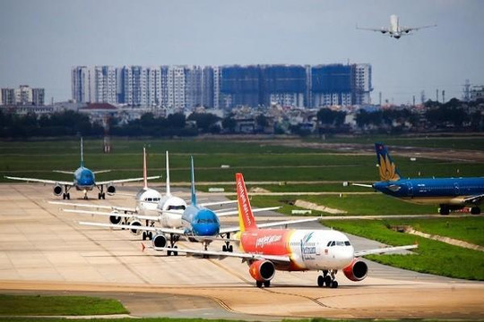 Các hãng hàng không mở lại đường bay nội địa