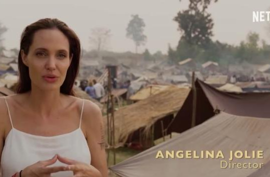 Cách thức tuyển diễn viên nhí của Angelina Jolie gây tranh cãi dữ dội