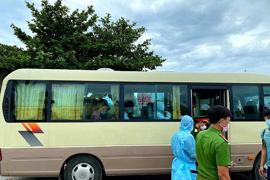 Thừa Thiên – Huế bố trí xe đón người địa phương từ Đà Nẵng về cách ly