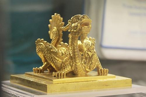 Ngắm kim ấn bằng vàng ròng nặng gần 9kg của triều Nguyễn