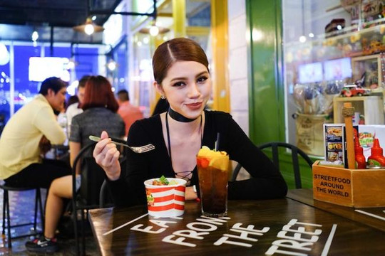 Món ăn đường phố thế giới được giới trẻ Sài Gòn yêu thích