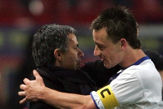 John Terry từng khóc như mưa vì HLV Mourinho