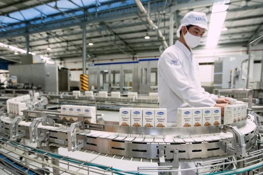 Vinamilk ký hợp đồng 1,2 triệu USD xuất khẩu sữa hạt và trà sữa sang Hàn Quốc