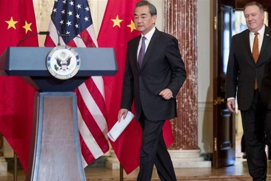 Ngoại trưởng Trung Quốc phân trần đang 'hết sức kiềm chế' với Mỹ tại Biển Đông