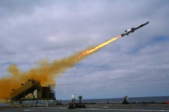 Hải quân Mỹ muốn trang bị tên lửa thông minh cho tàu tuần duyên ven biển