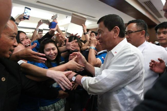 Tổng thống Duterte và chính sách ngoại giao nước lớn